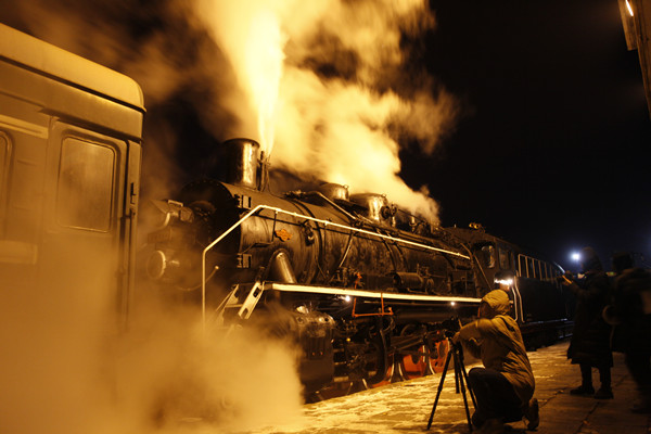 高铁时代的蒸汽机车时间